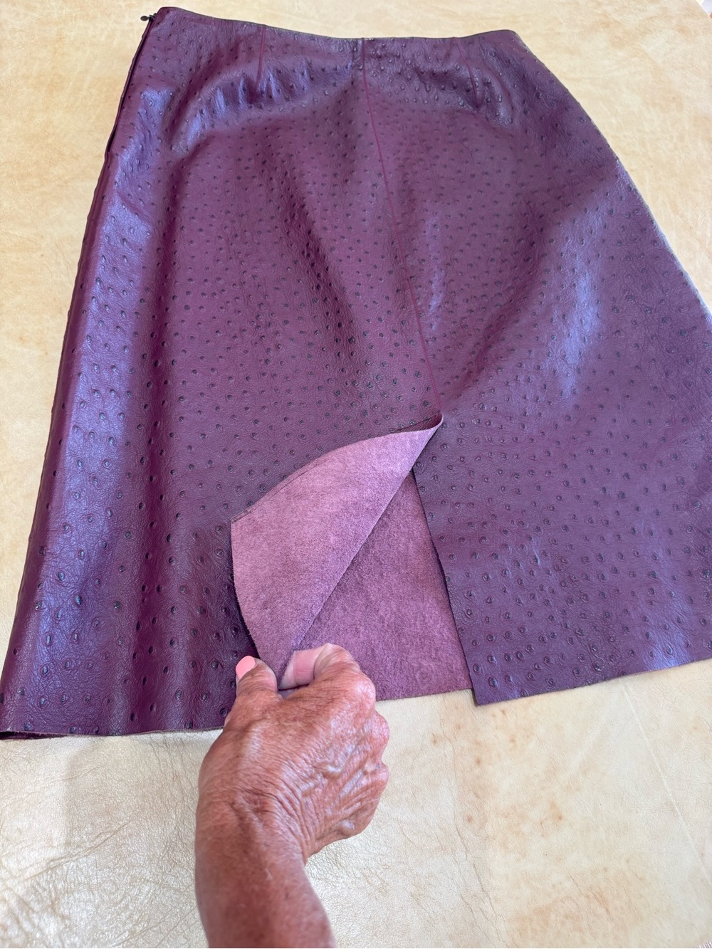 PRICE DROP: BERGDORF GOODMAN,6, LINED, Wine-Red OSTRICH-EMBOSSED CALF LEATHER ST - Picture 8 of 12